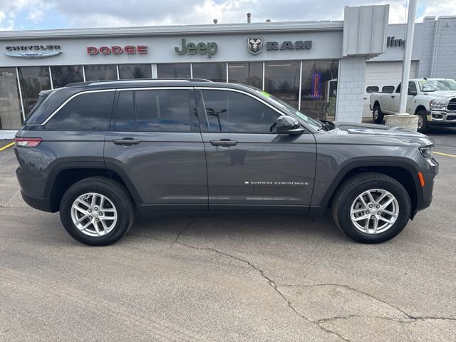Used 2023 Jeep Grand Cherokee Laredo X video 2