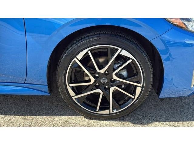 Used 2025 Nissan Sentra SR FWD image 34