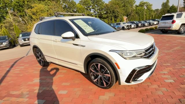 Used 2022 Volkswagen Tiguan SEL R-Line AWD/4WD image 3