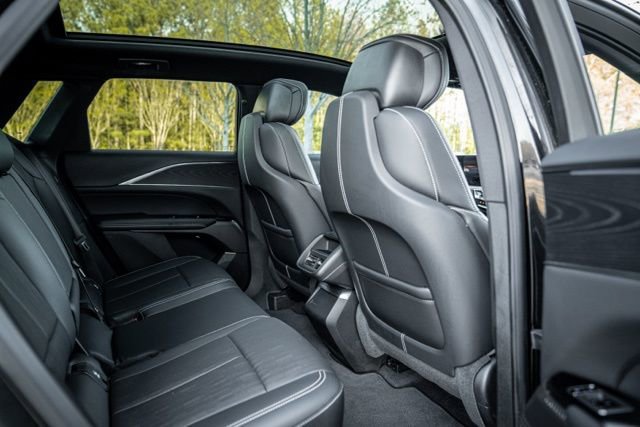 Used 2024 Cadillac Lyriq Tech image 42