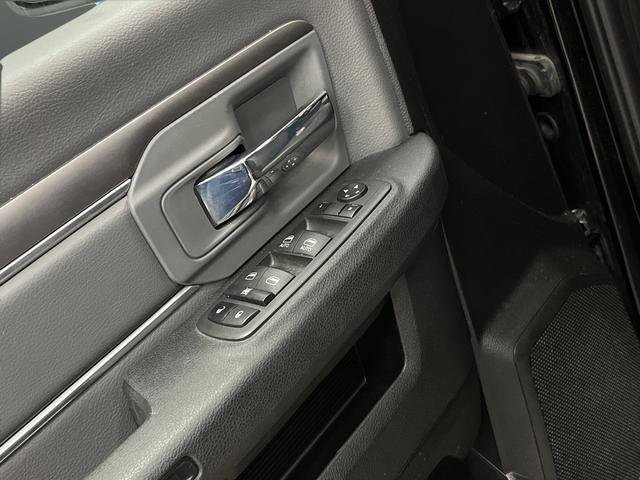 Used 2022 RAM 1500 Classic SLT image 23