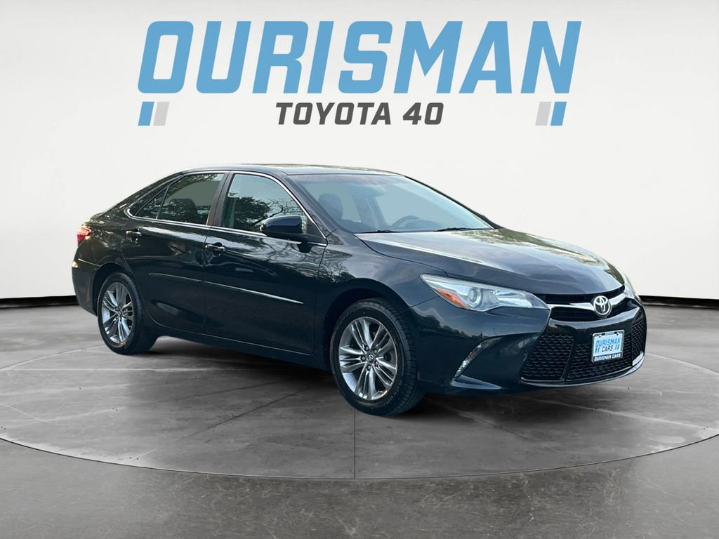 Used 2016 Toyota Camry SE w/ Moonroof Package image 1