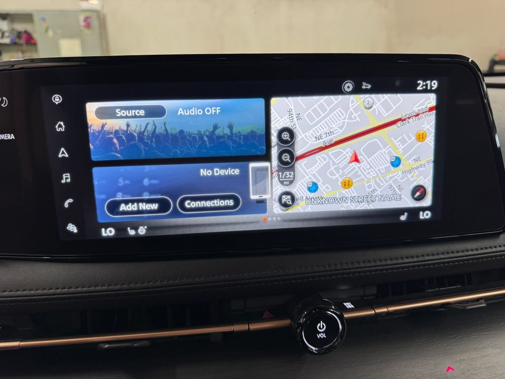 Used 2023 Nissan Ariya FWD image 20