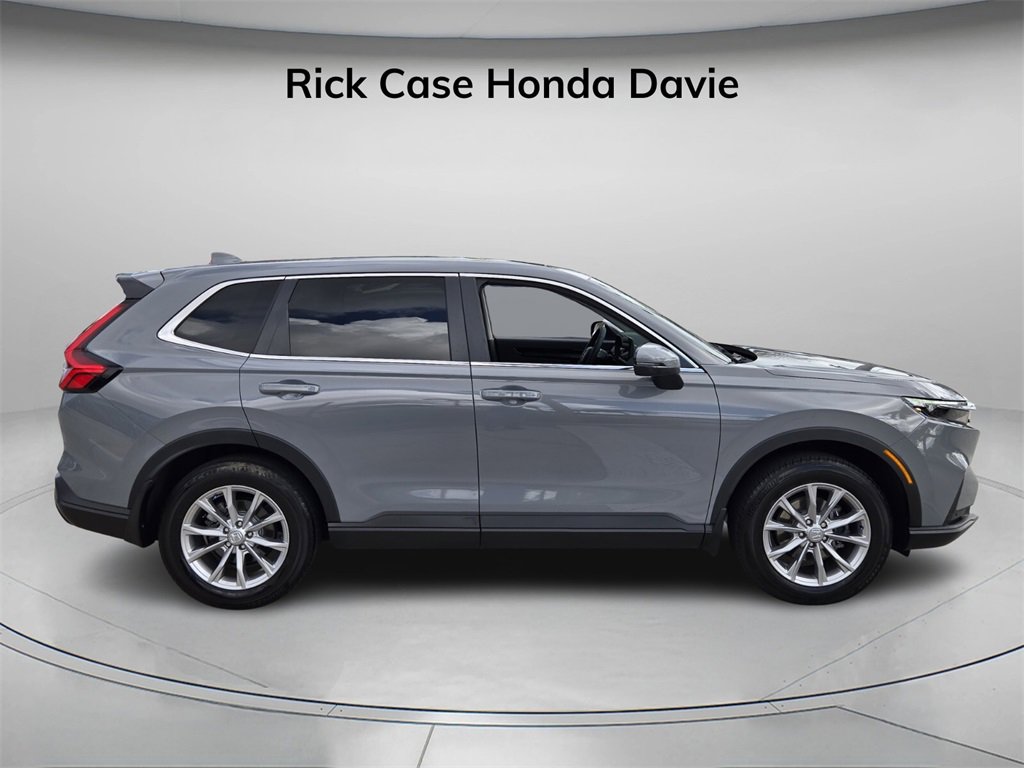 Used 2025 Honda CR-V EX-L image 3