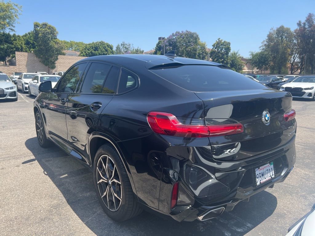 Used 2022 BMW X4 xDrive30i w/ M Sport Package 2 AWD/4WD image 4
