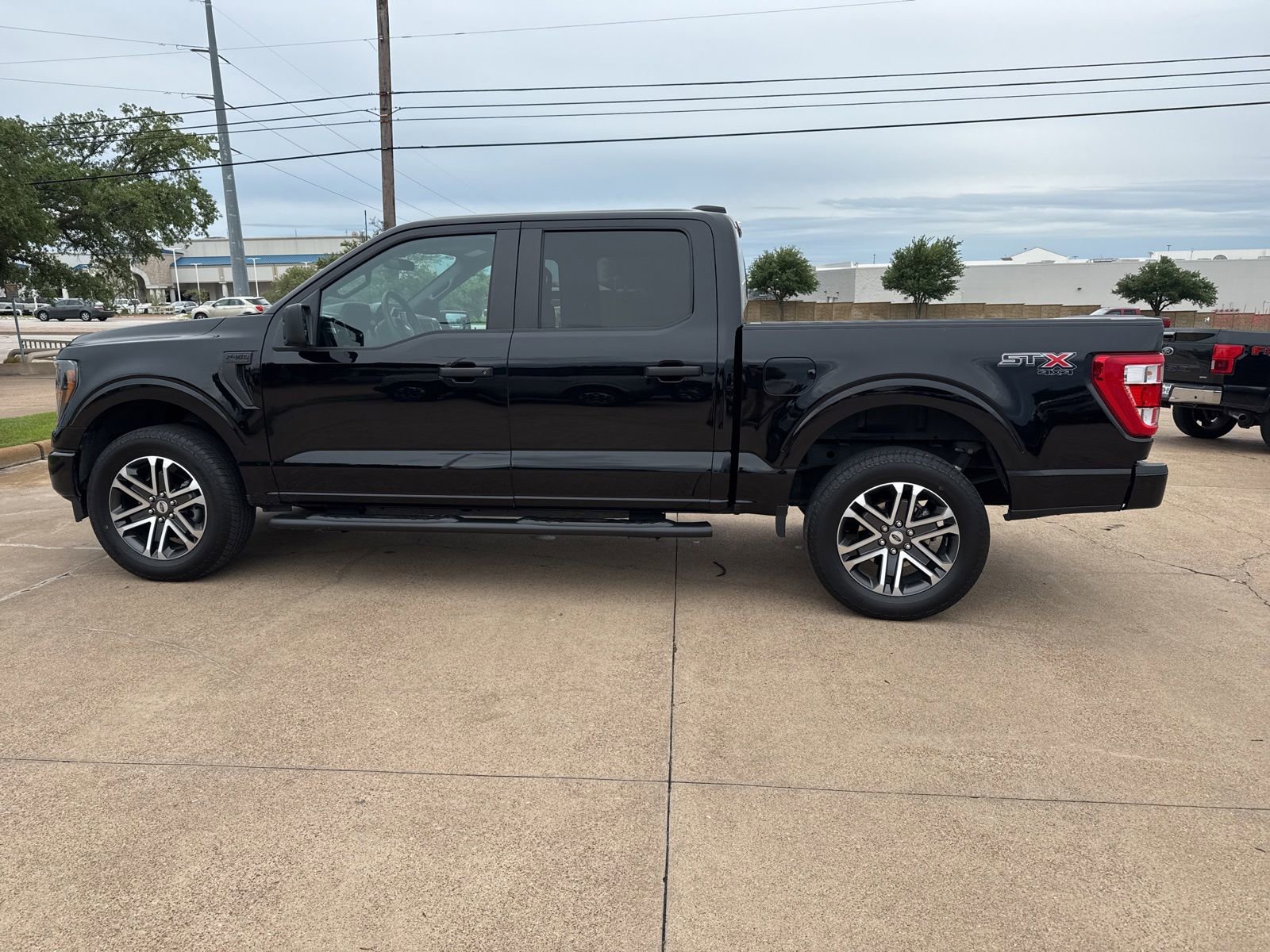 Used 2023 Ford F150 XL w/ STX Appearance Package AWD/4WD image 4