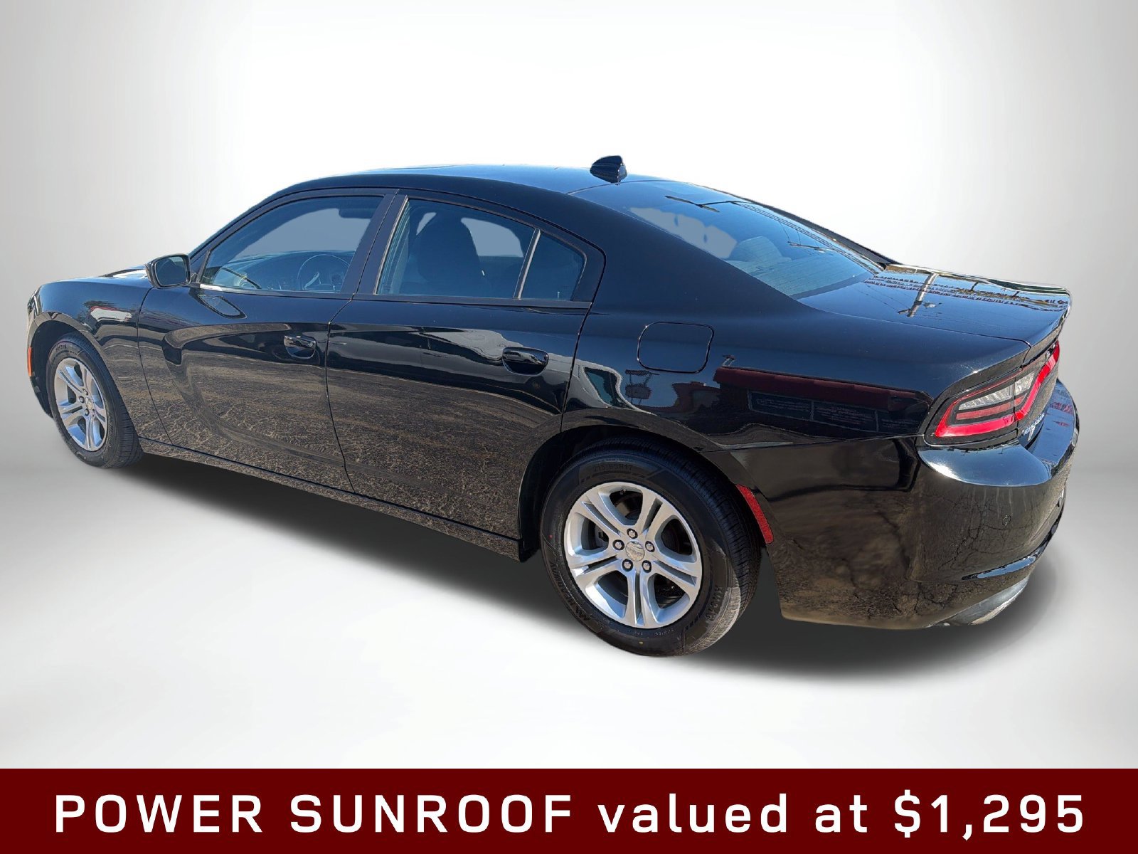 Used 2023 Dodge Charger SXT w/ Cold Weather Package RWD image 4