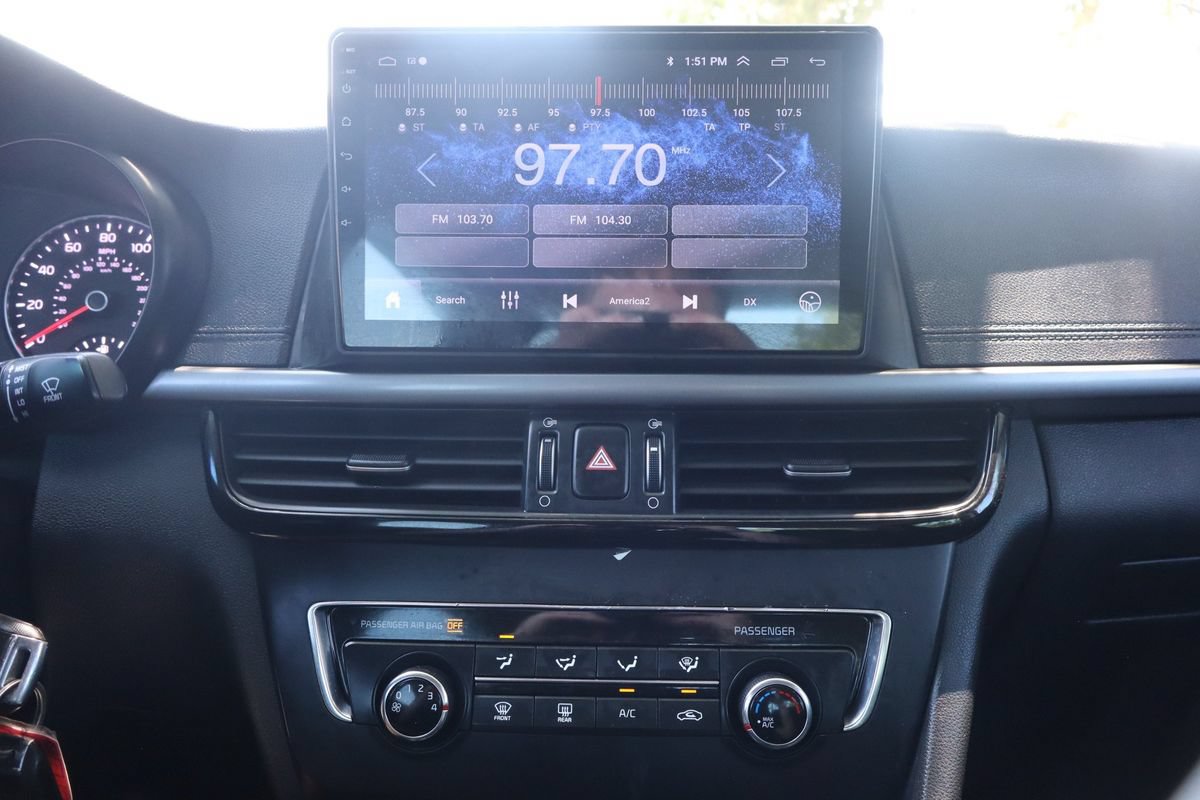 Used 2017 Kia Optima LX w/ Option Group 014 FWD image 34