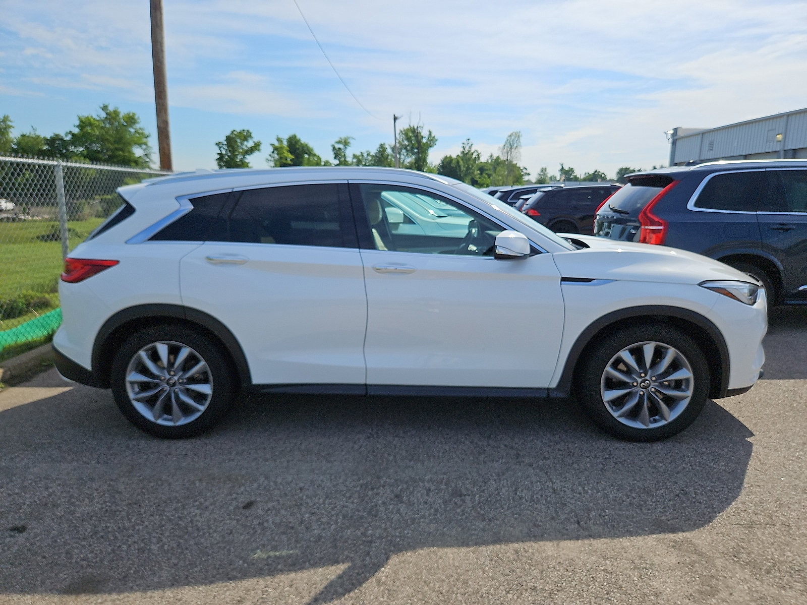 Used 2020 INFINITI QX50 Luxe w/ Navigation Package AWD/4WD image 8