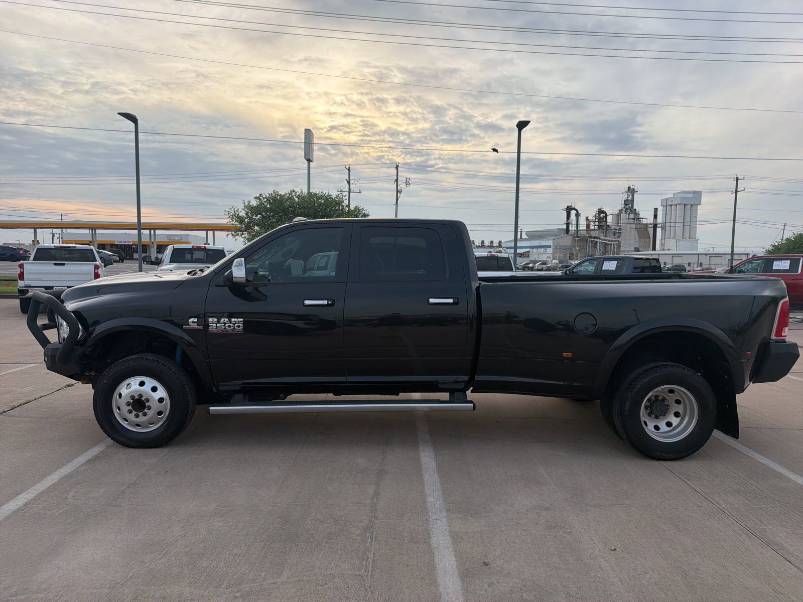Used 2017 RAM 3500 Laramie AWD/4WD image 6