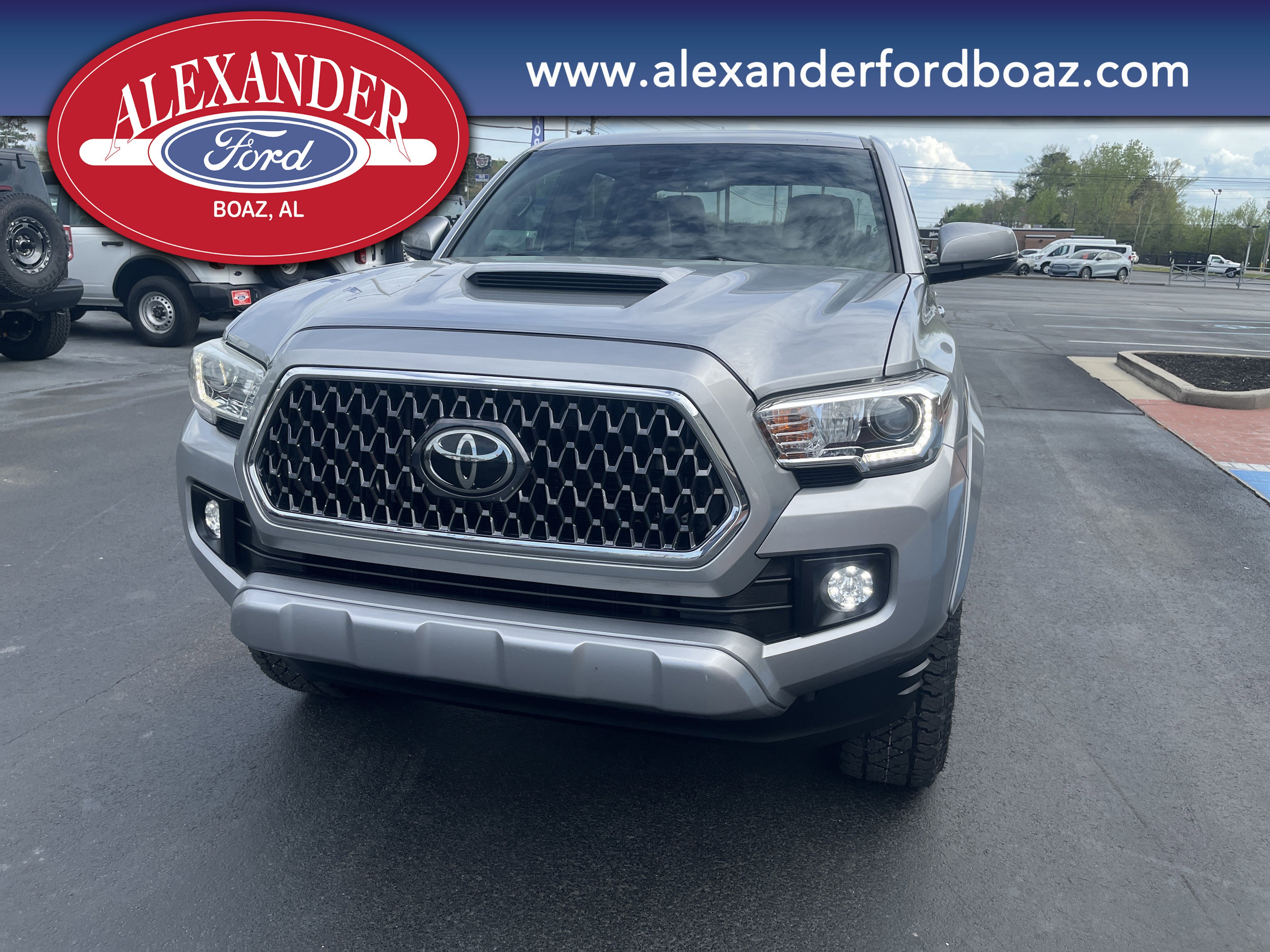 Used 2019 Toyota Tacoma TRD Sport image 5