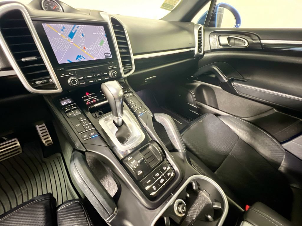Used 2017 Porsche Cayenne S AWD/4WD image 14