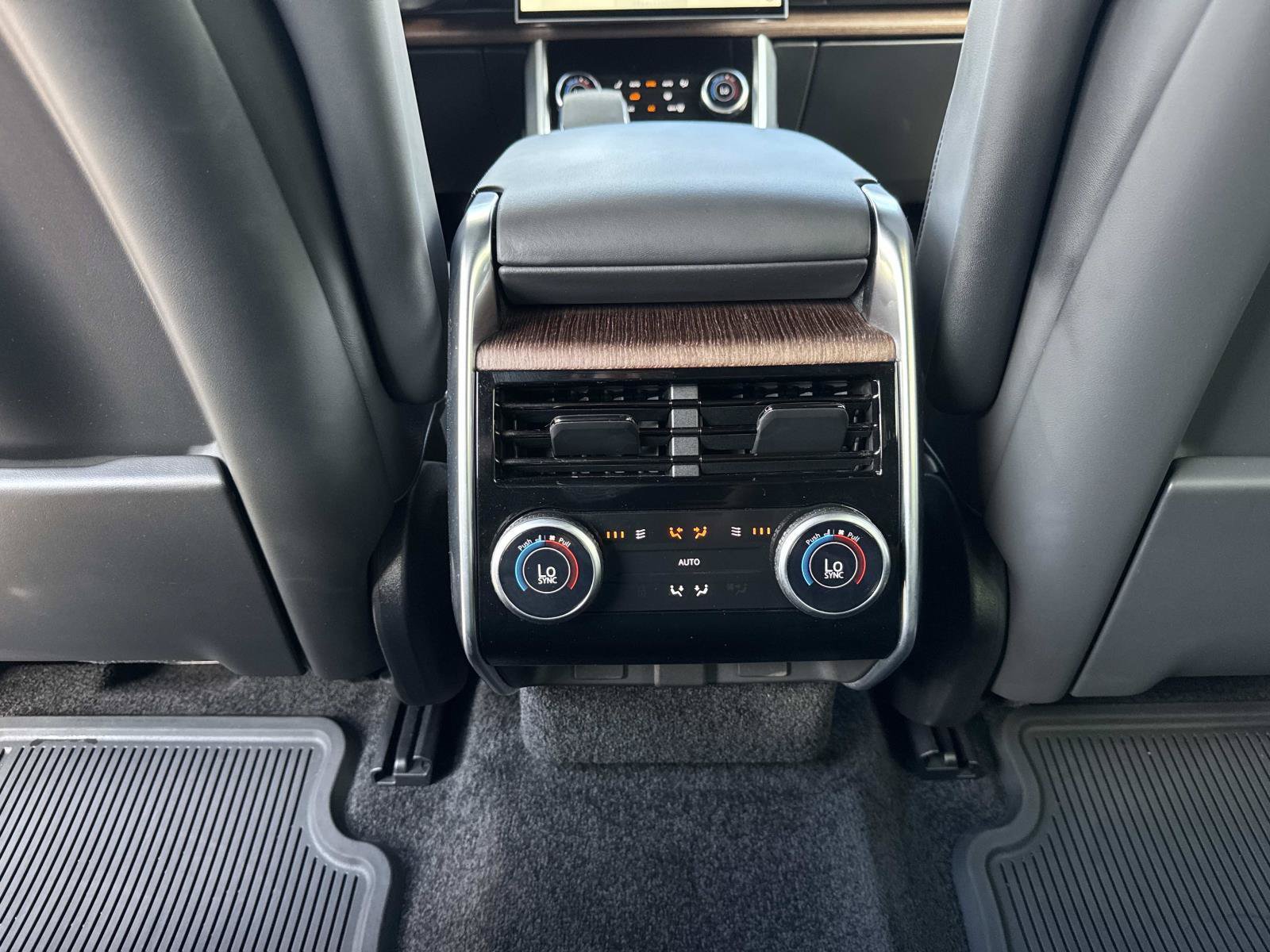 Used 2023 Land Rover Range Rover SE AWD/4WD image 17