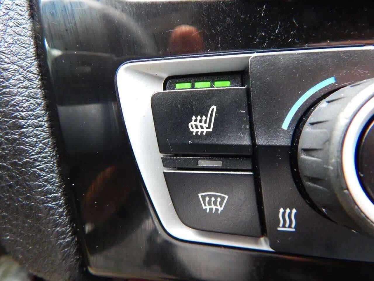 Used 2016 BMW 228i Convertible image 29