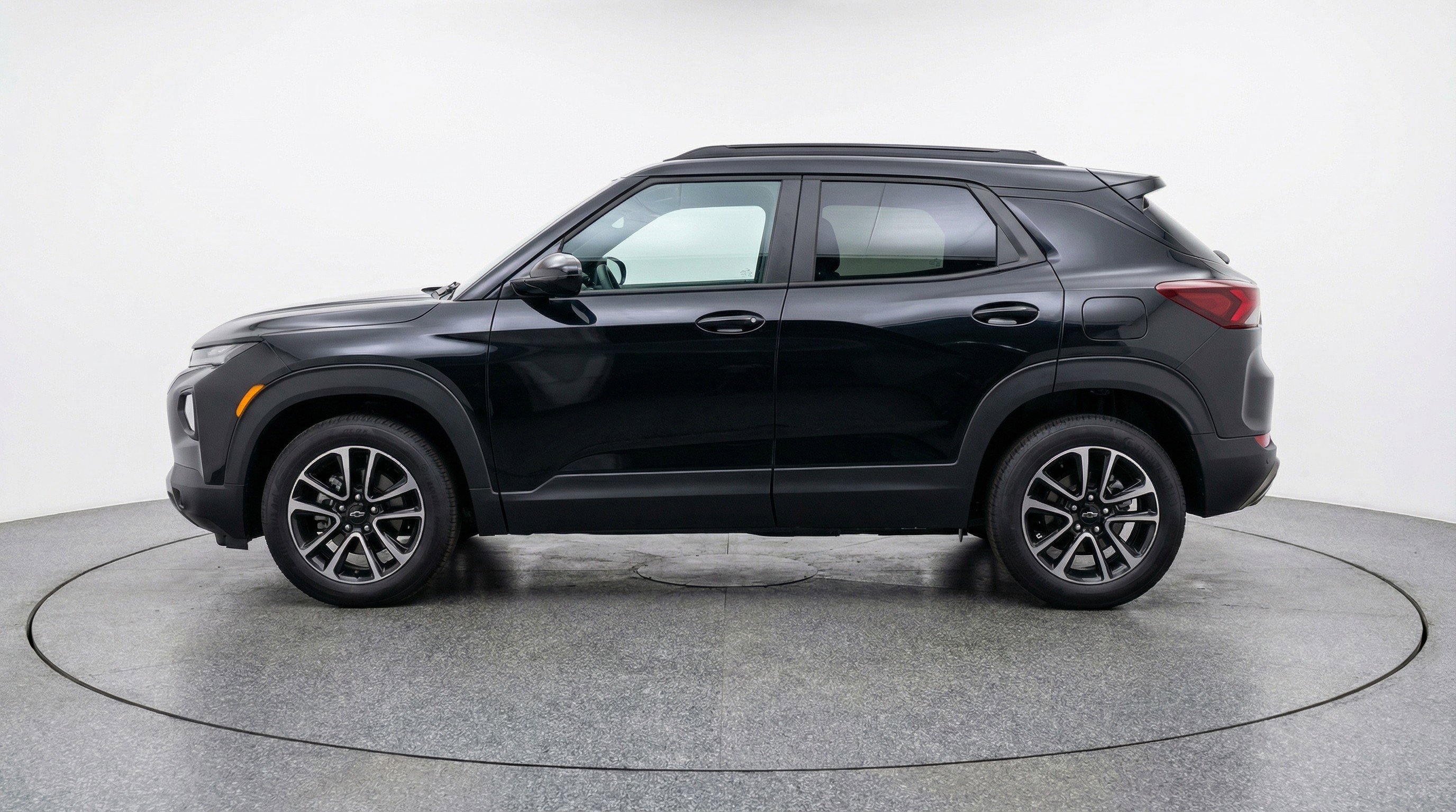 Used 2025 Chevrolet TrailBlazer LT FWD image 5