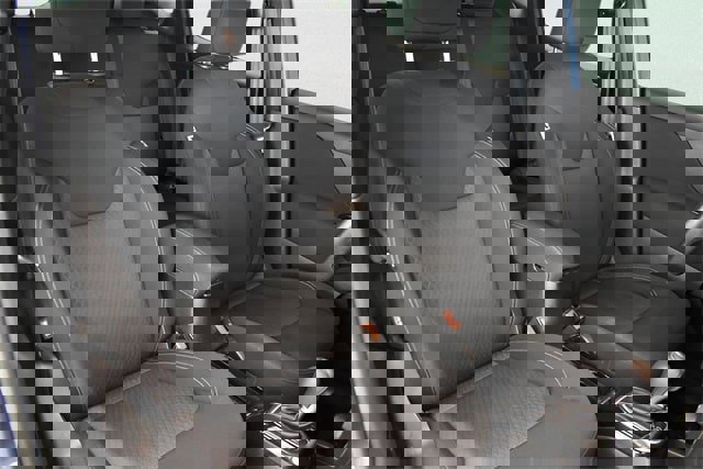 Used 2021 Jeep Renegade Latitude w/ Sun & Sound Group image 6