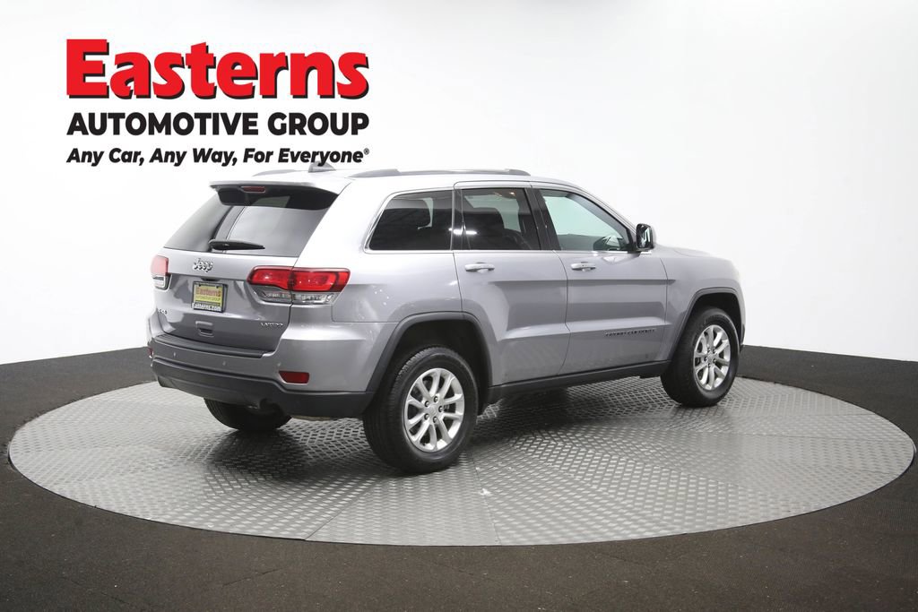 Used 2021 Jeep Grand Cherokee Laredo AWD/4WD image 39