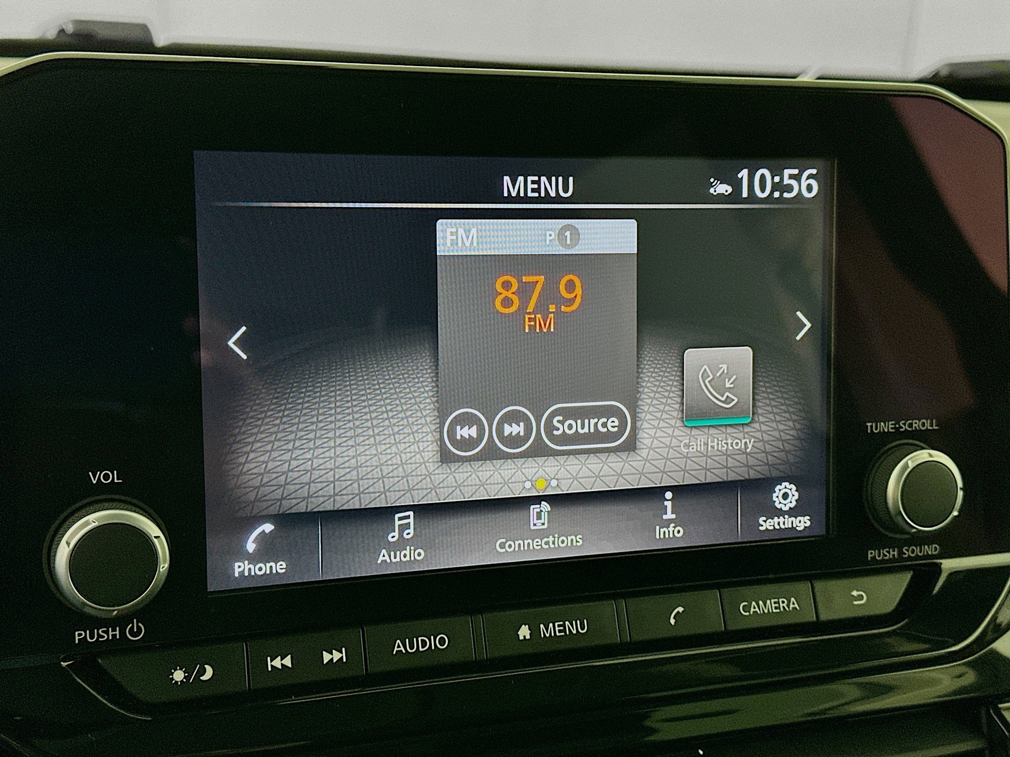 Used 2025 Nissan Pathfinder SV image 21