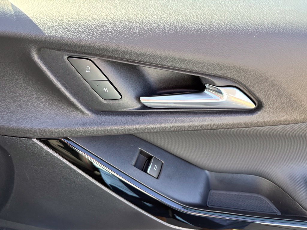 New 2027 Chevrolet Equinox RS FWD image 31