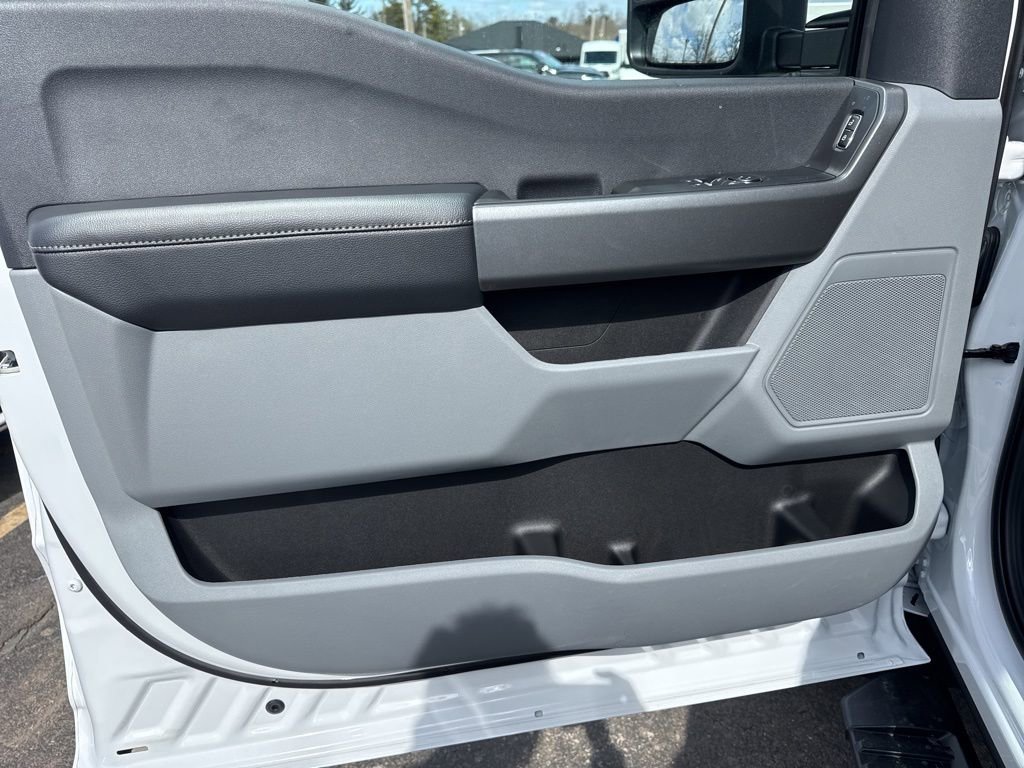 New 2026 Ford F350 4x4 Regular Cab Super Duty image 10