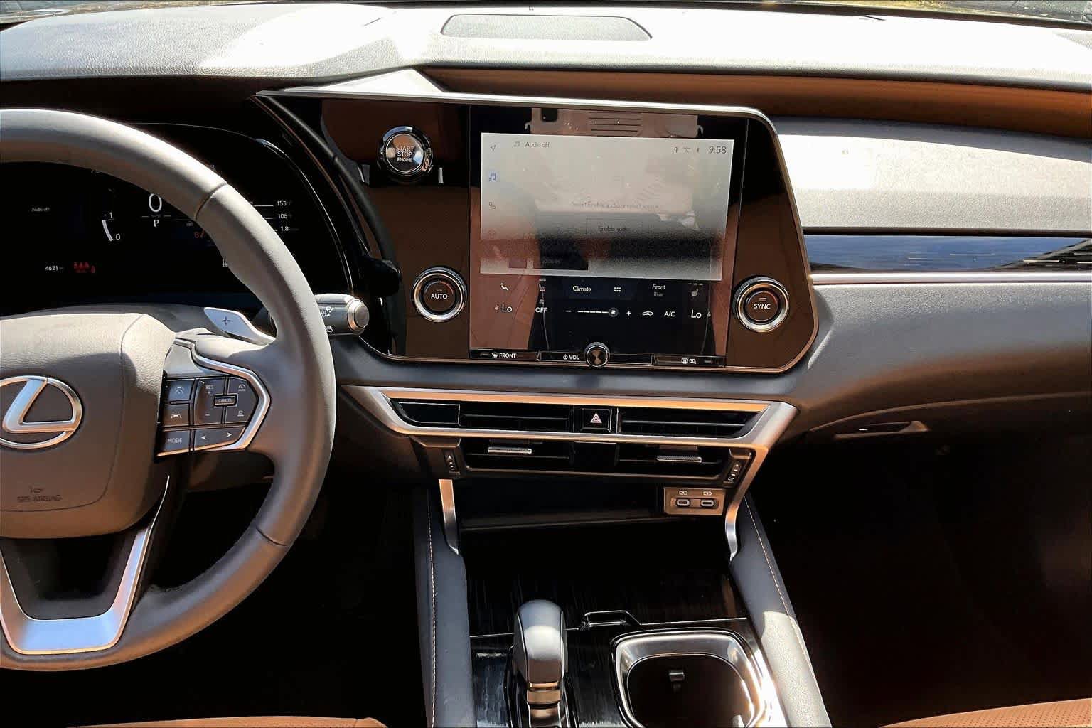 Used 2025 Lexus RX 350 FWD w/ Technology Package image 7