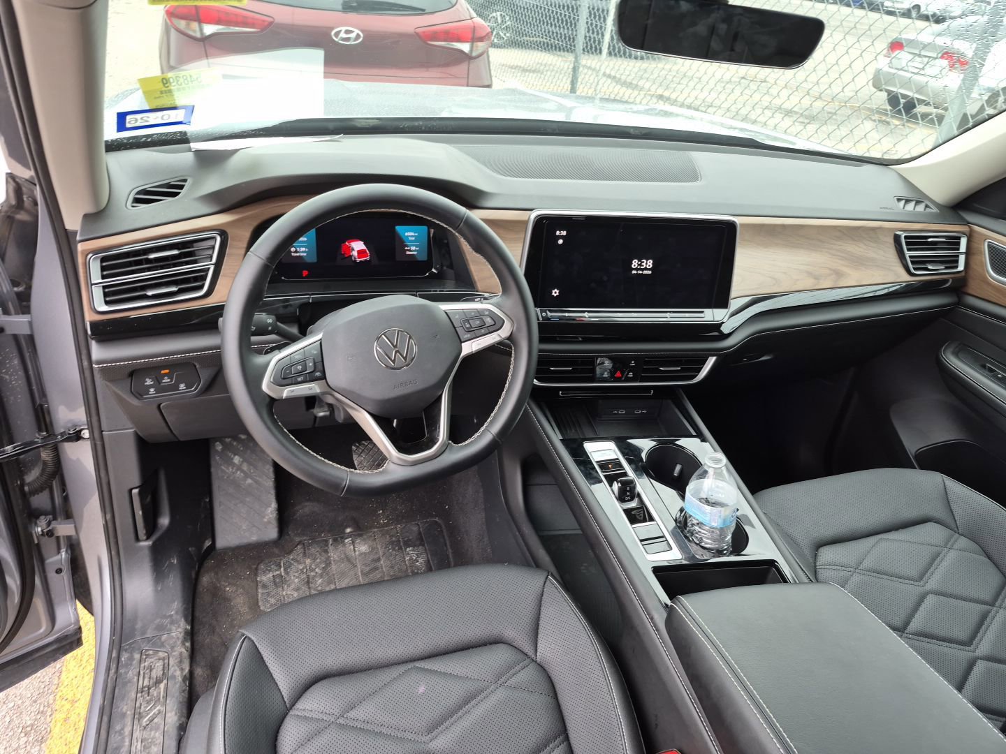 Used 2026 Volkswagen Atlas SE AWD/4WD image 10