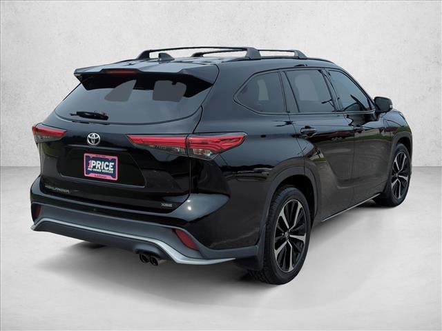 Used 2021 Toyota Highlander XSE FWD image 7