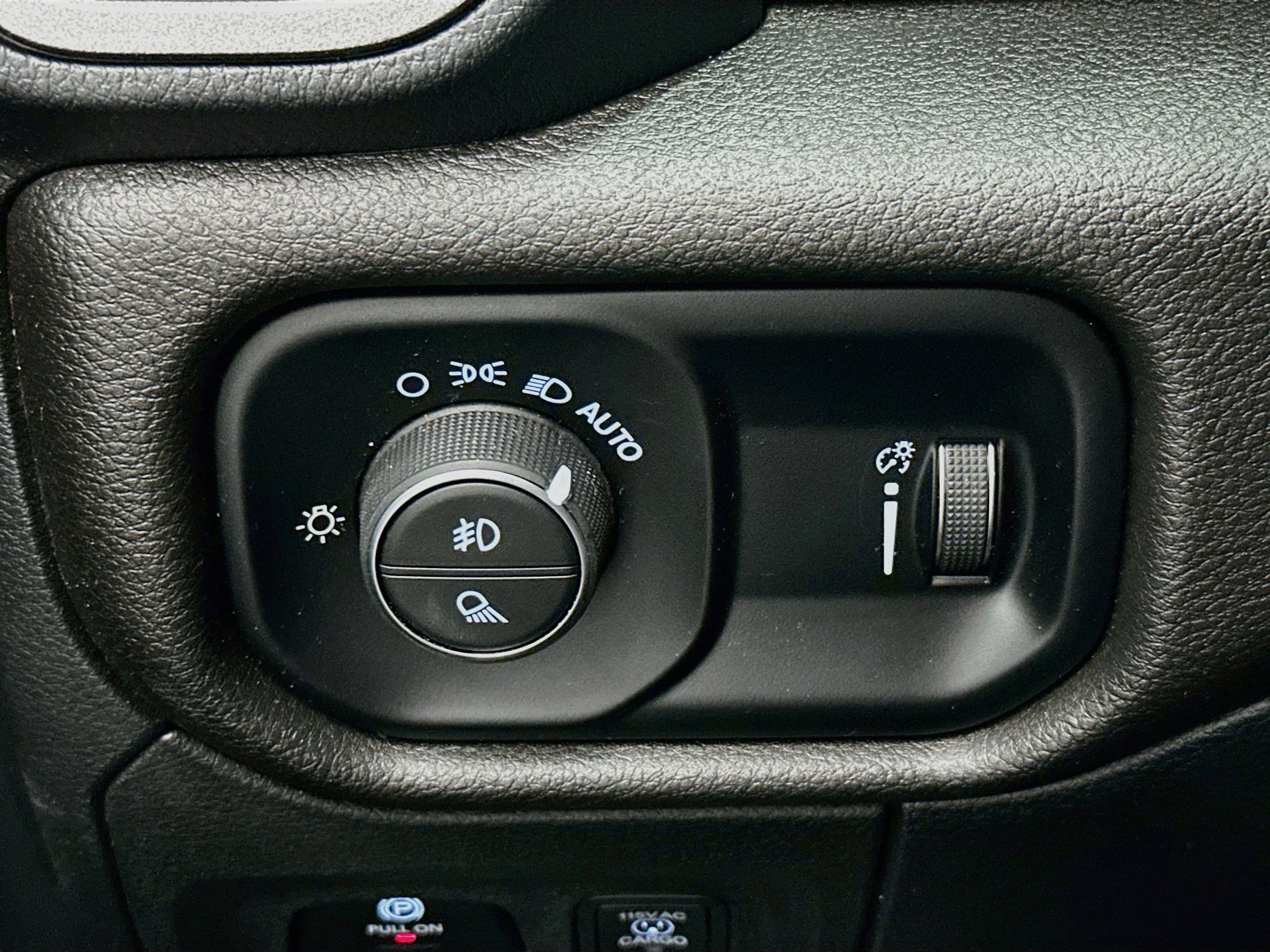 Used 2025 RAM 1500 Warlock AWD/4WD image 17