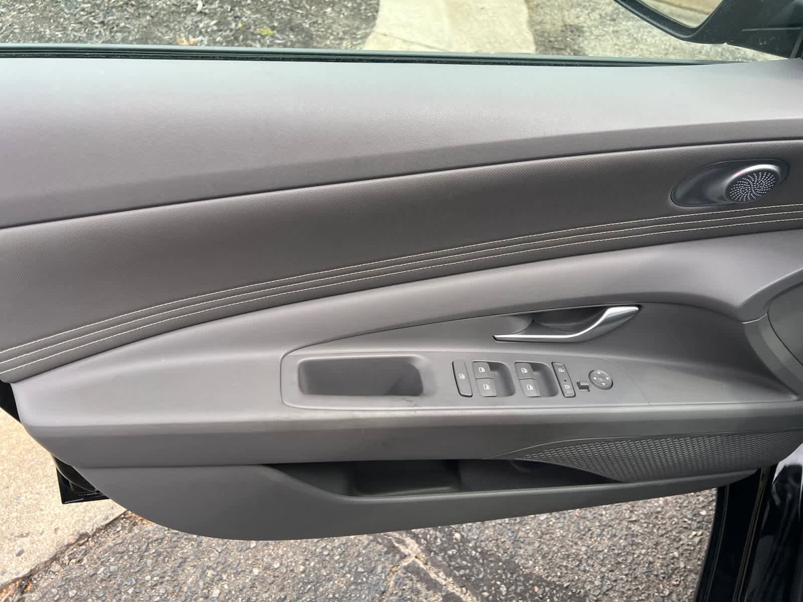 Used 2022 Hyundai Elantra SEL w/ Convenience Package FWD image 18