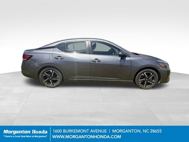 Used 2024 Nissan Sentra SV FWD image 10