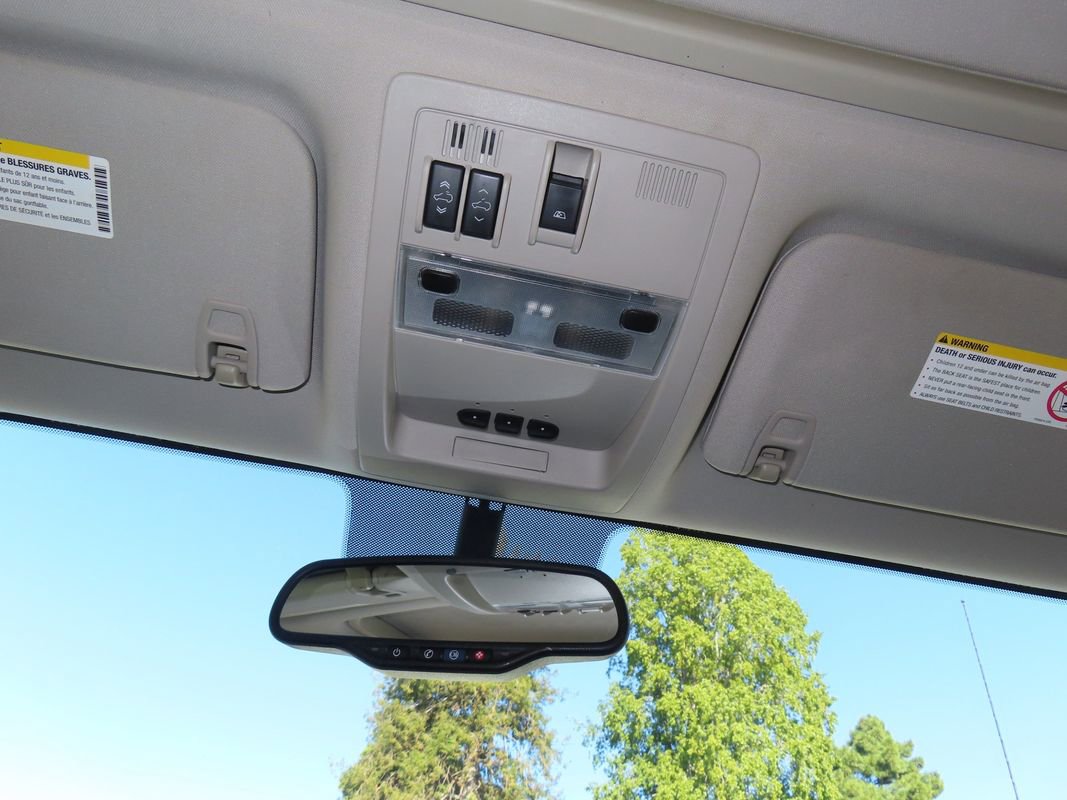 Used 2010 GMC Sierra 3500 SLT w/ SLT Convenience Package image 23