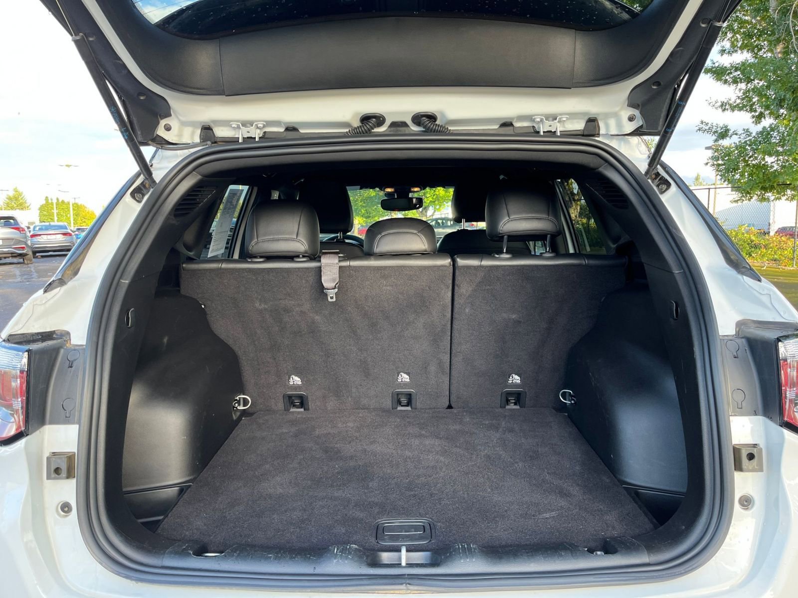 Used 2025 Jeep Compass Trailhawk image 32