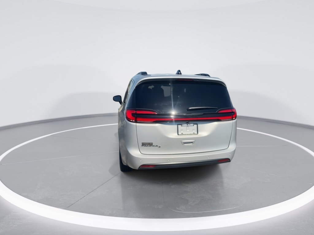 New 2026 Chrysler Pacifica Select image 8