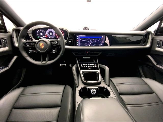 Used 2025 Porsche Cayenne S AWD/4WD image 12