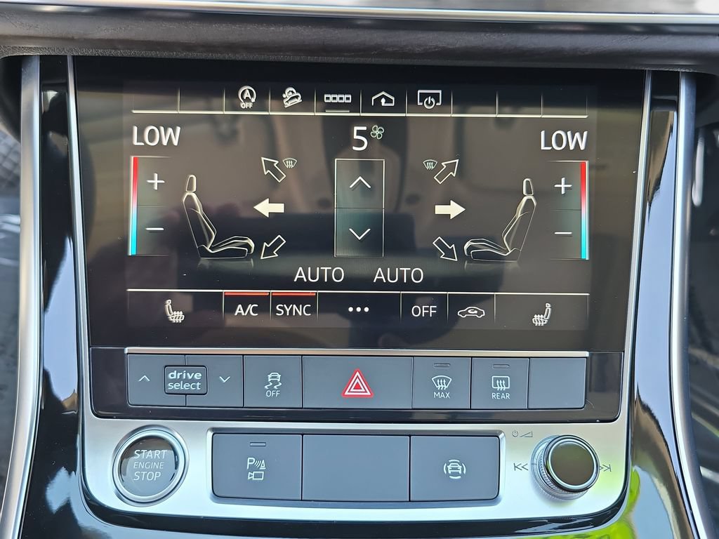 Used 2023 Audi Q7 3.0T Premium Plus AWD/4WD image 29