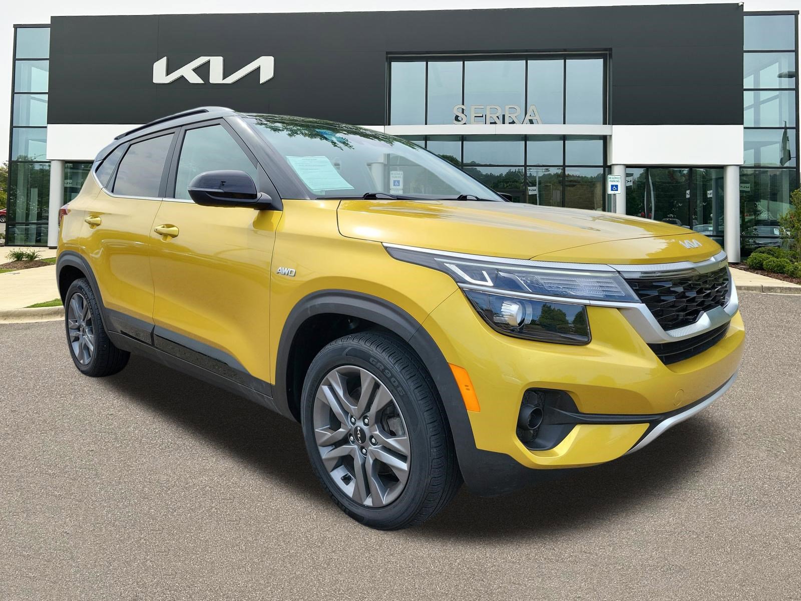 Used 2022 Kia Seltos S AWD/4WD image 1