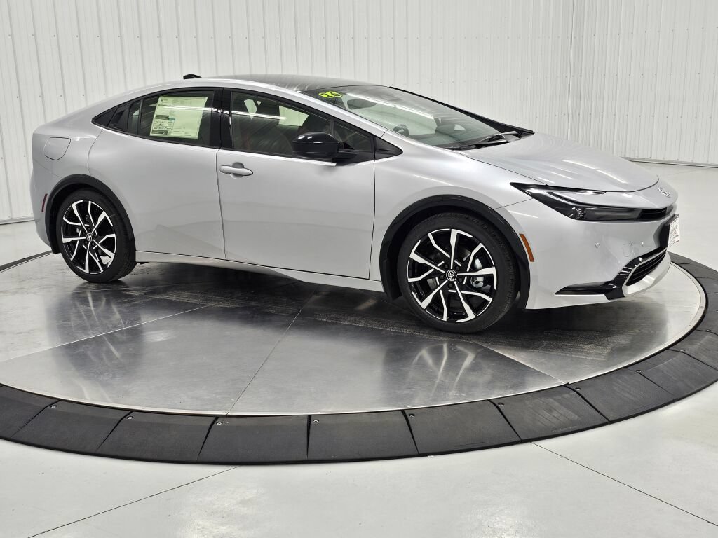 New 2026 Toyota Prius Plug-In Hybrid FWD image 7