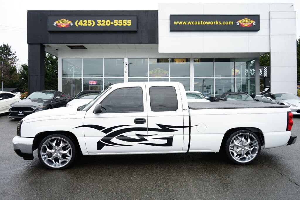 Used 2005 Chevrolet Silverado 1500 LS w/ Light Duty Power Package image 2