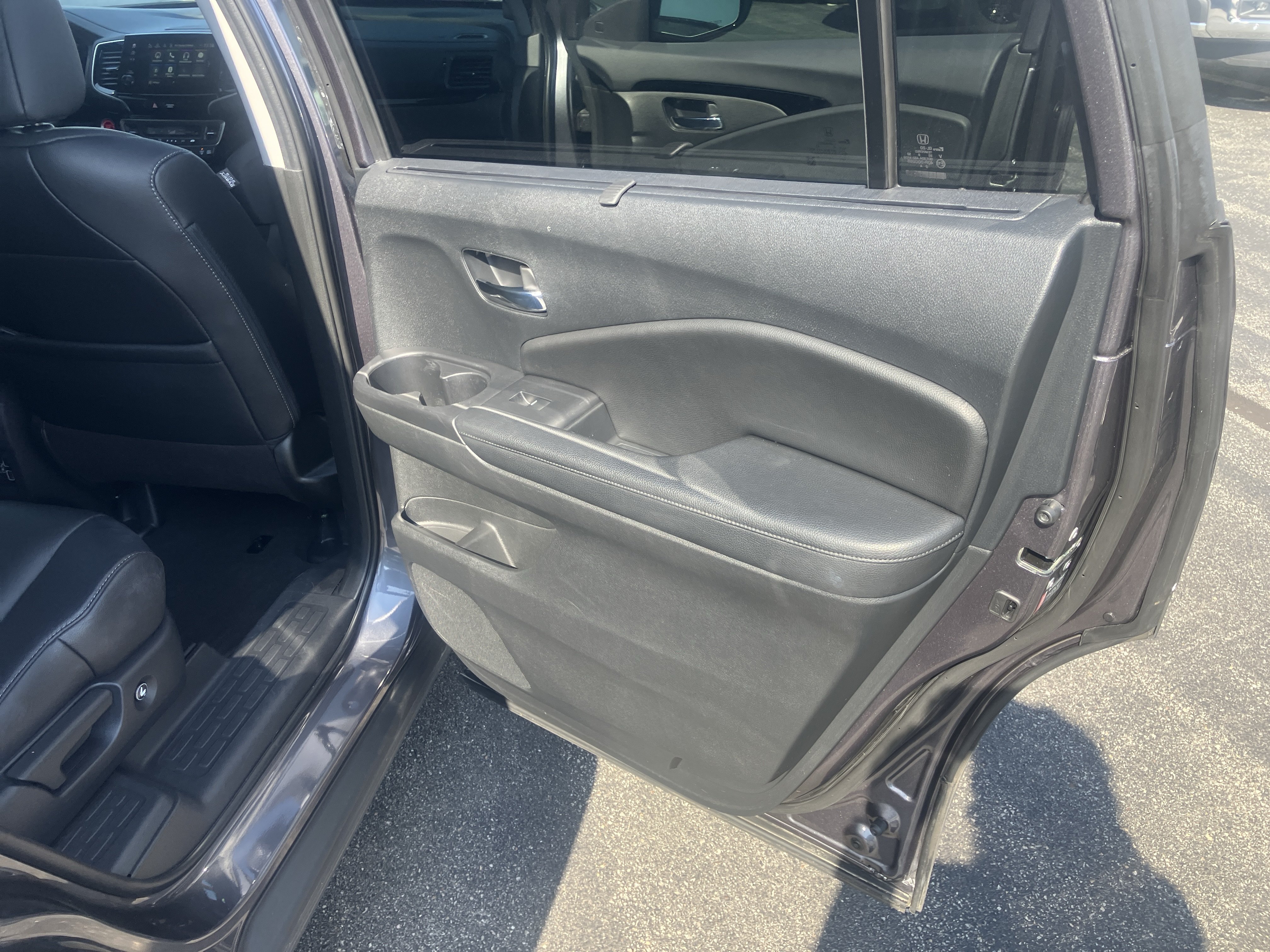 Used 2020 Honda Pilot Touring image 11