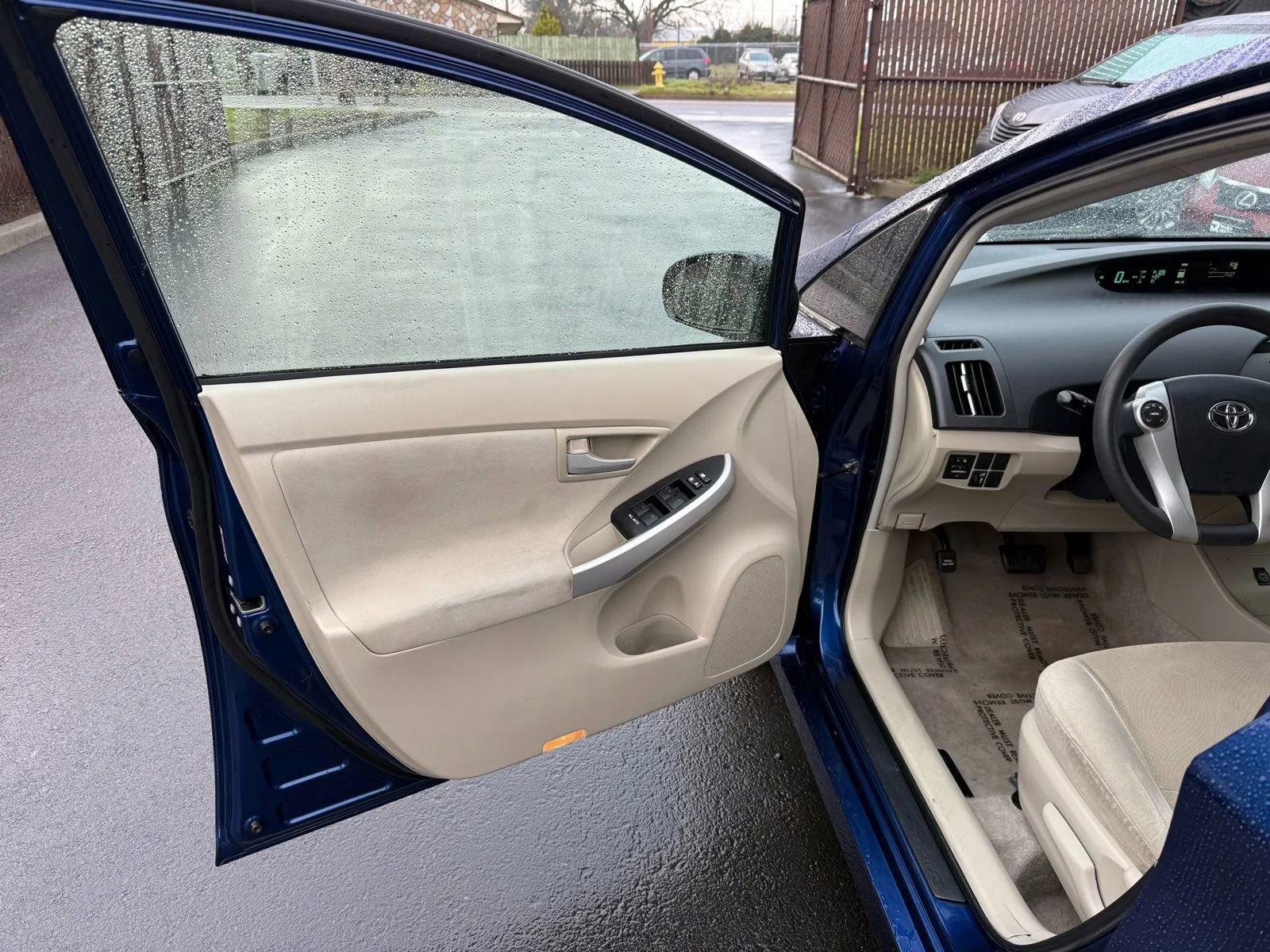 Used 2011 Toyota Prius Two FWD image 9