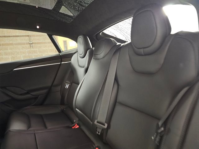 Used 2022 Tesla Model S image 19