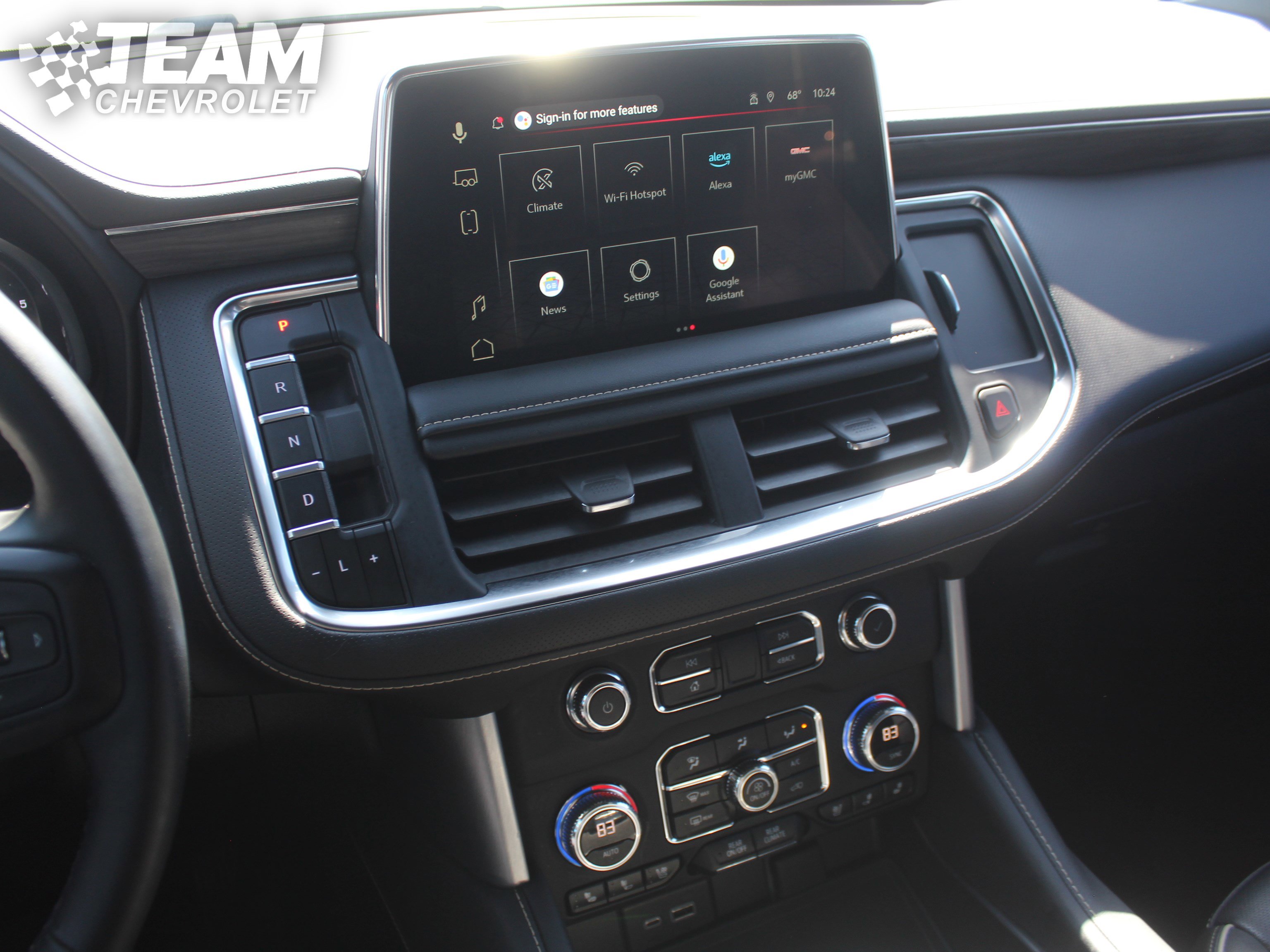 Used 2023 GMC Yukon SLT w/ SLT Luxury Package AWD/4WD image 16