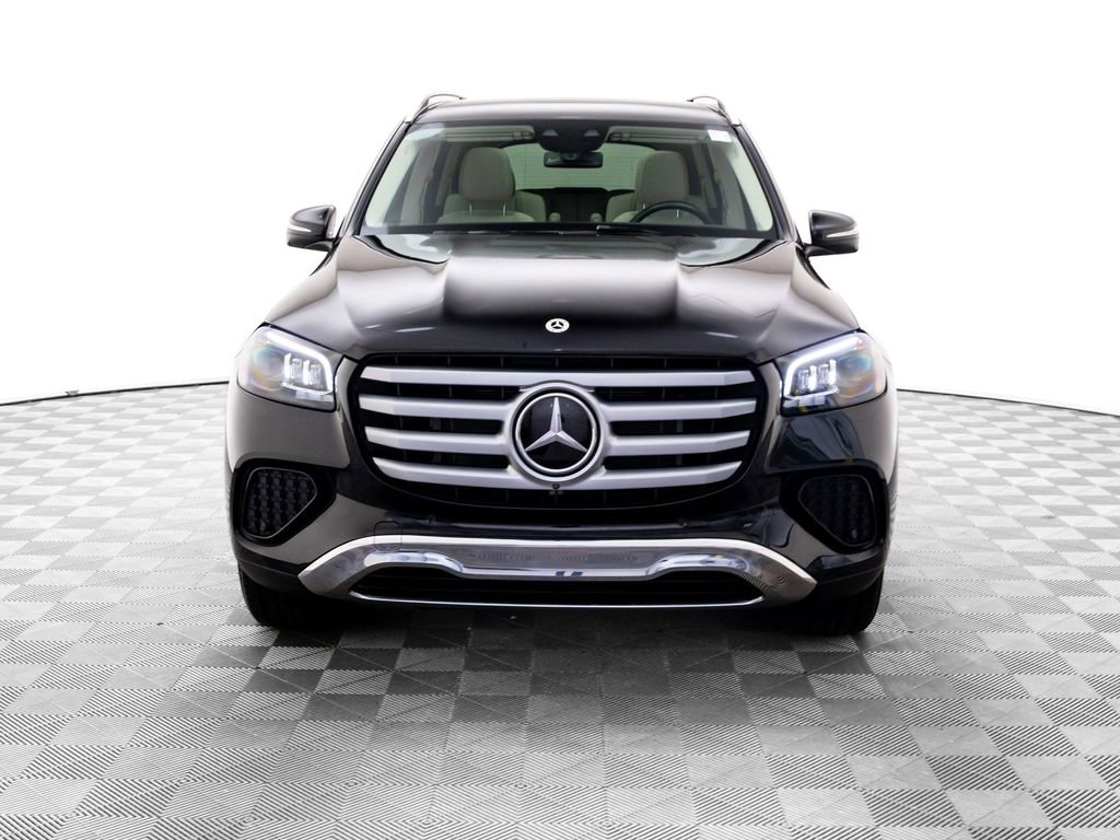 Used 2024 Mercedes-Benz GLS 450 4MATIC image 9