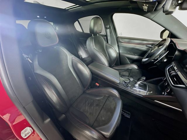 Used 2018 Alfa Romeo Stelvio Quadrifoglio w/ Driver Assist Dynamic Package image 32