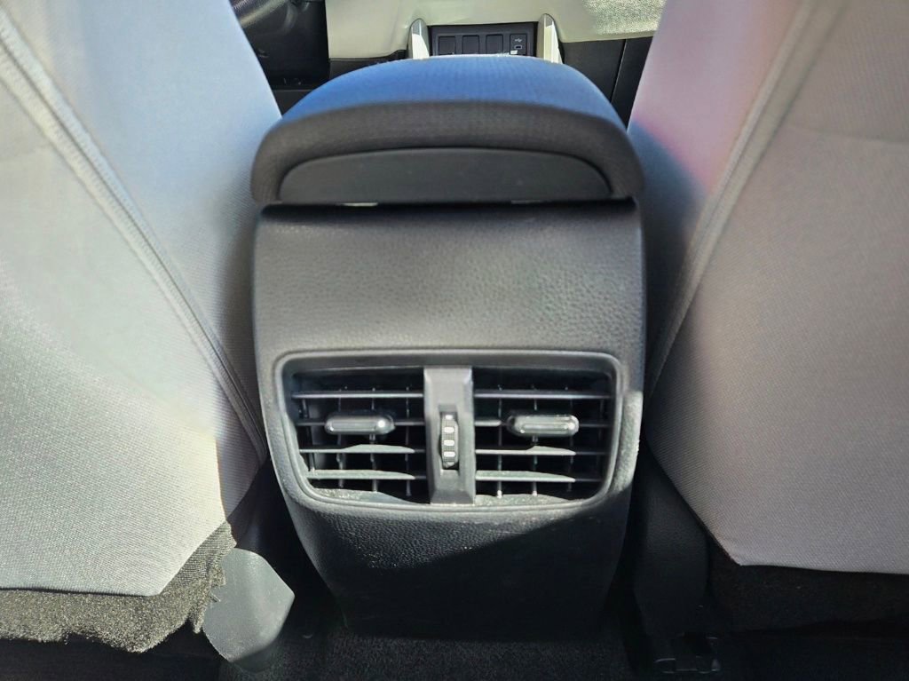 Used 2024 Toyota Corolla Cross L image 34