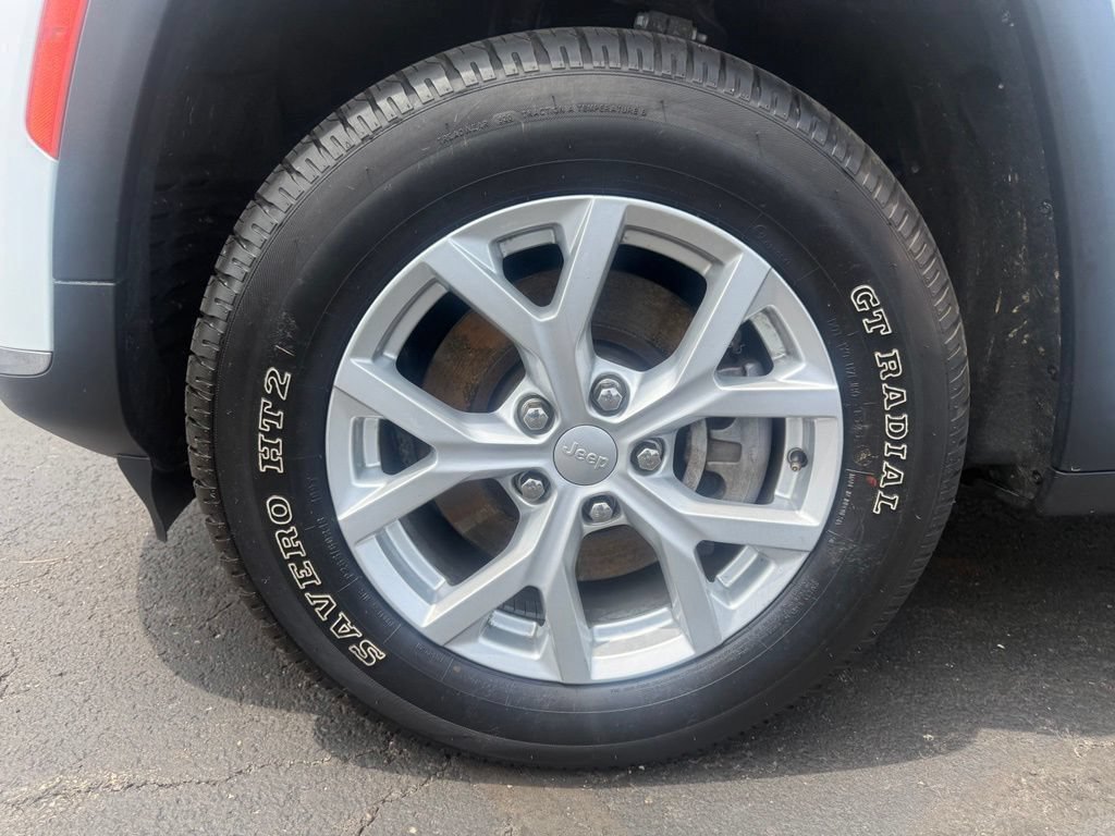 Used 2023 Jeep Grand Cherokee L Limited AWD/4WD image 10