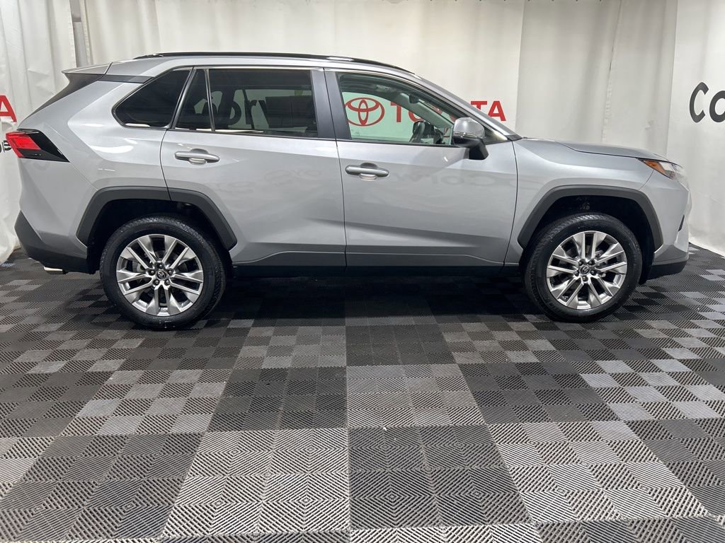 Used 2025 Toyota RAV4 XLE Premium image 7