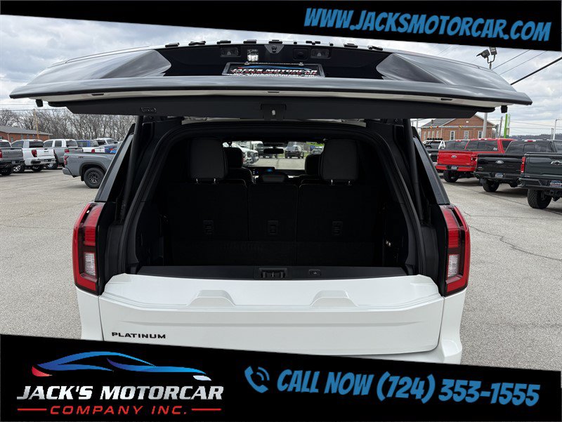 Used 2025 Ford Expedition Platinum w/ Stealth Appearance Package AWD/4WD image 5