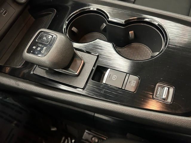 Used 2023 Nissan Rogue S image 24