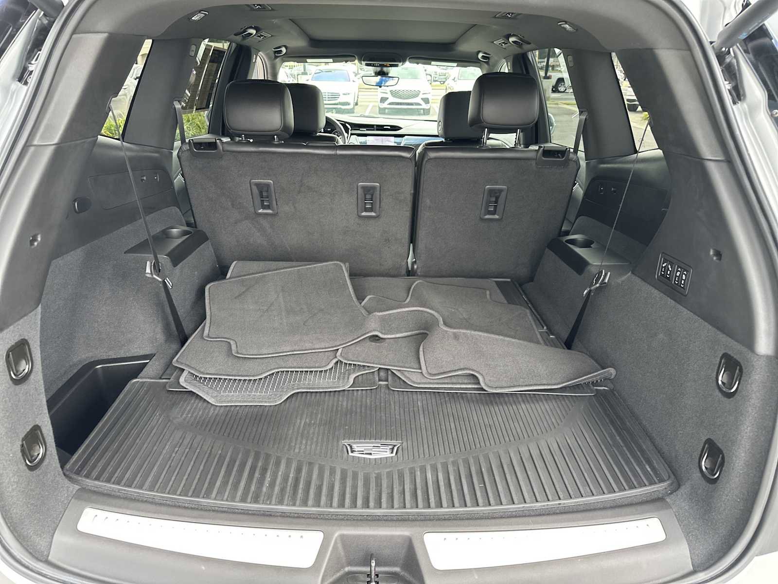 Used 2020 Cadillac XT6 Premium Luxury image 31